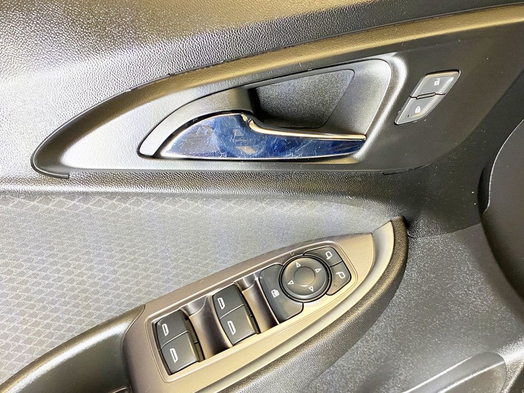 2018 Chevrolet Malibu photo 13