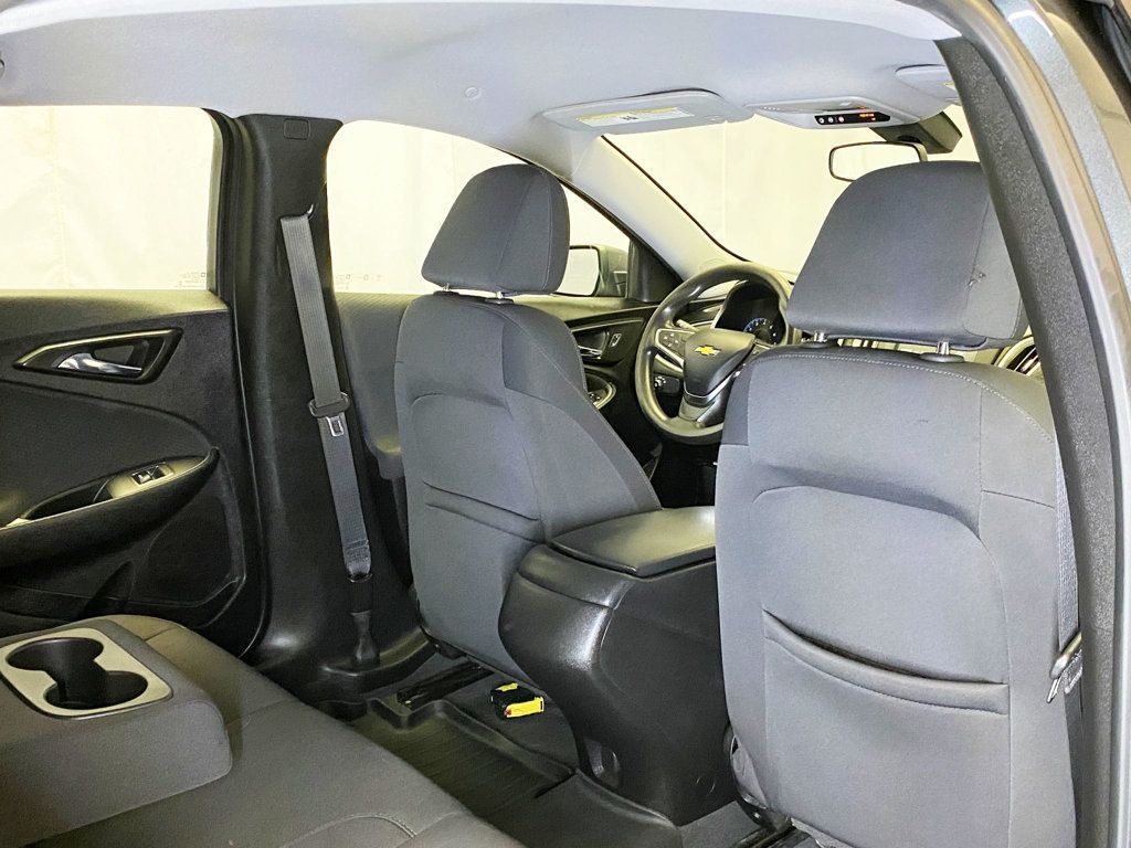 2018 Chevrolet Malibu photo 36