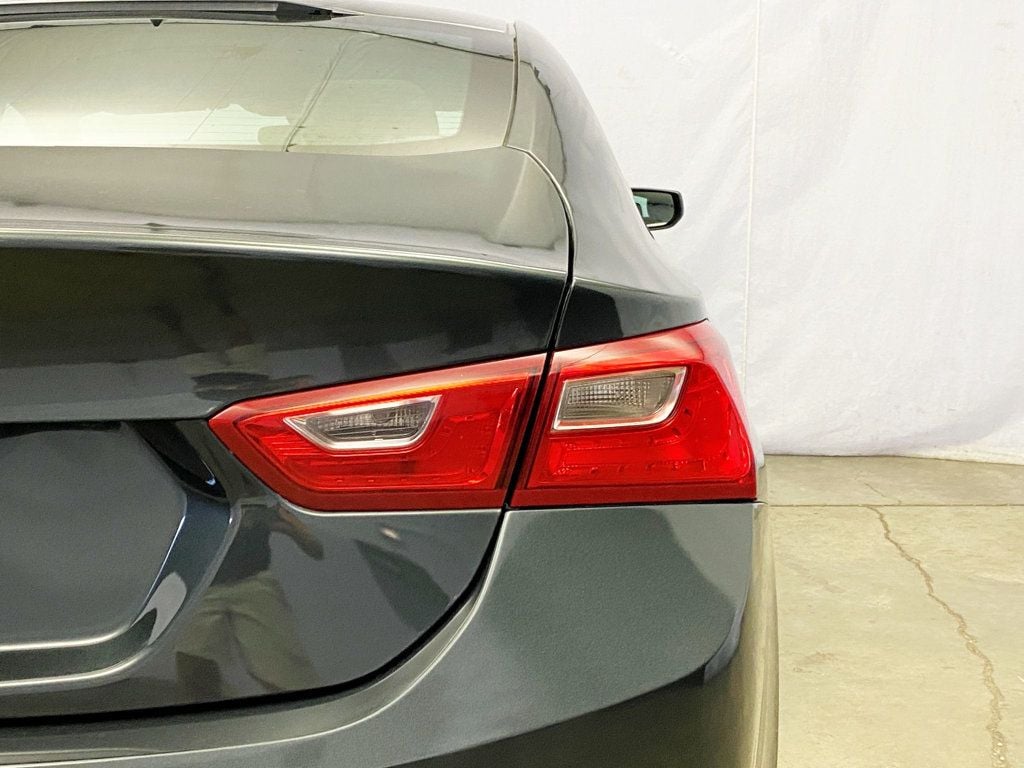 2018 Chevrolet Malibu photo 6
