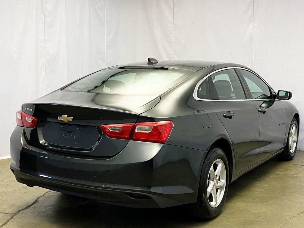 2018 Chevrolet Malibu photo 7