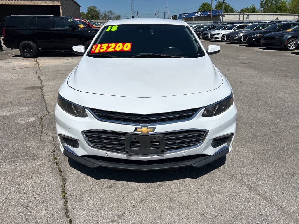 2018 Chevrolet Malibu 1LT photo 2