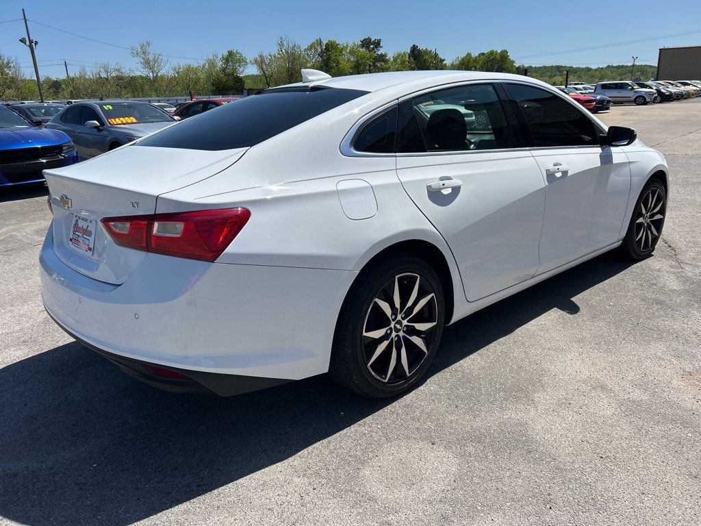 2018 Chevrolet Malibu 1LT photo 4