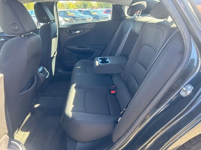 2018 Chevrolet Malibu 4dr Sedan LT w/1LT - 22940323 - 6