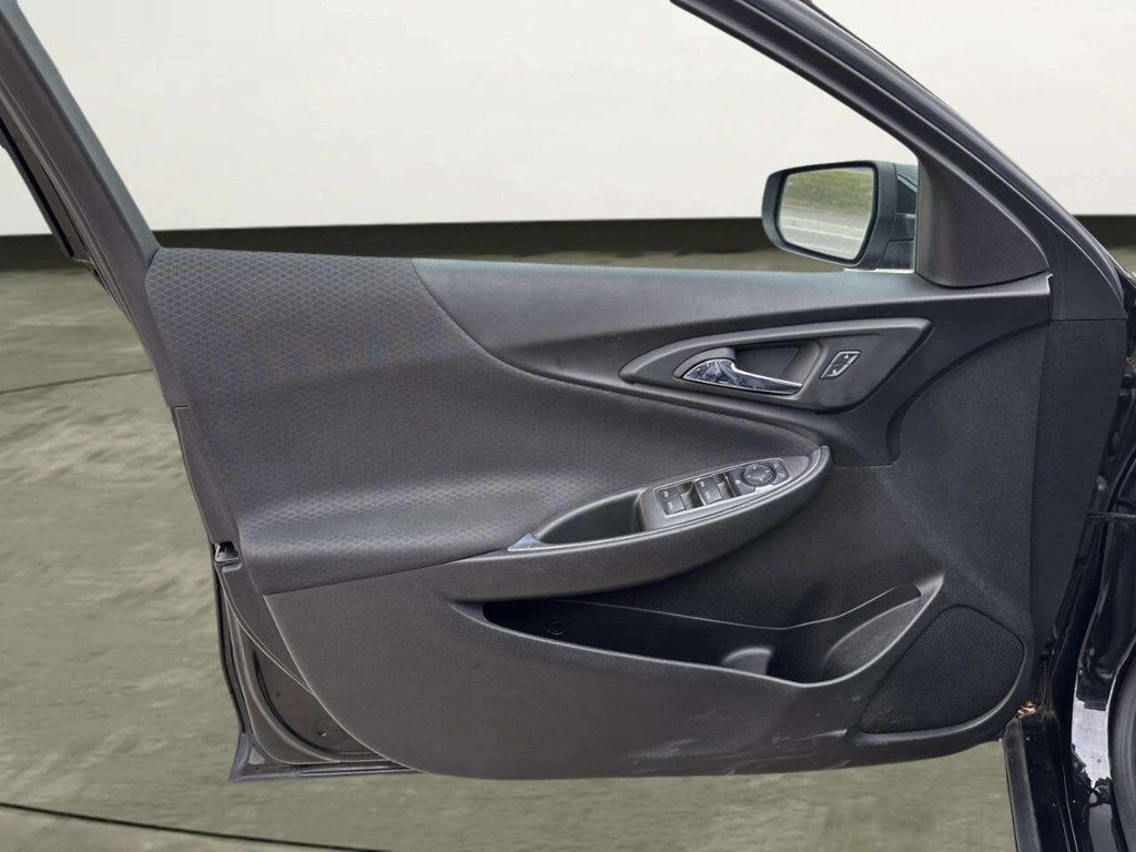 2018 Chevrolet Malibu 4dr Sedan LT w/1LT - 22963301 - 9