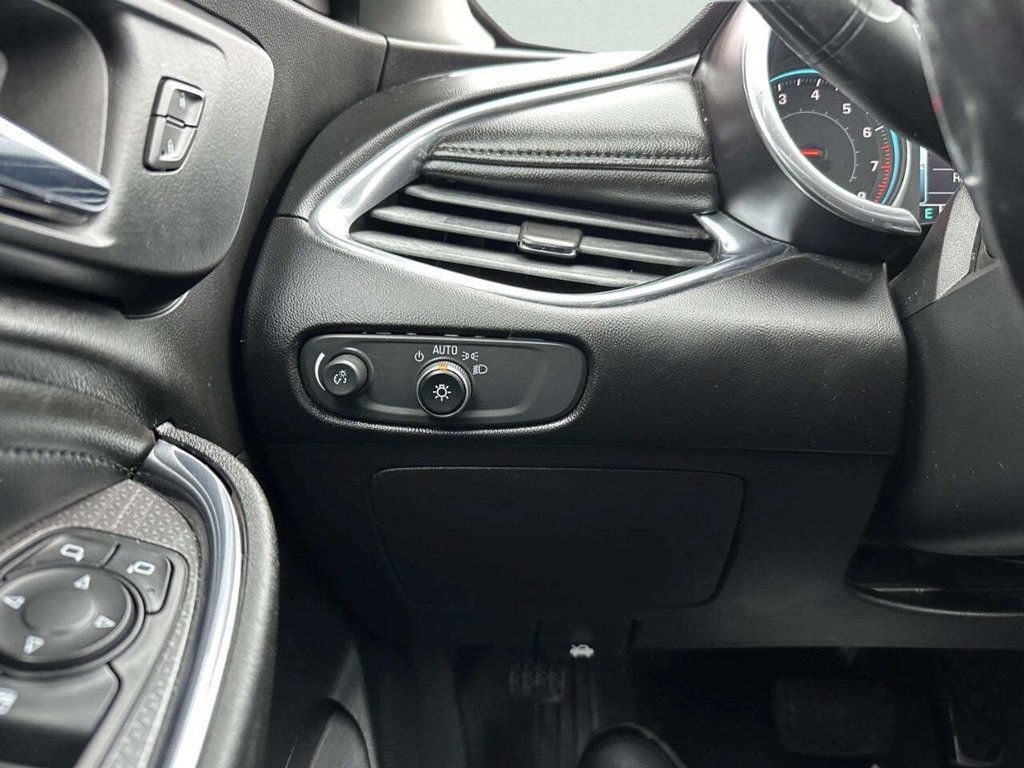 2018 Chevrolet Malibu 4dr Sedan LT w/1LT - 22989543 - 28