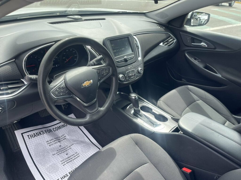 2018 Chevrolet Malibu 4dr Sedan LT w/1LT - 23067574 - 11