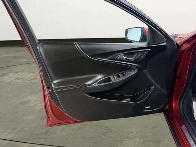 2018 Chevrolet Malibu 4dr Sedan Premier w/2LZ - 23008660 - 15