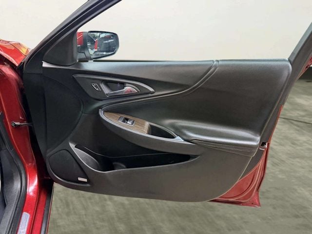 2018 Chevrolet Malibu 4dr Sedan Premier w/2LZ - 23008660 - 25