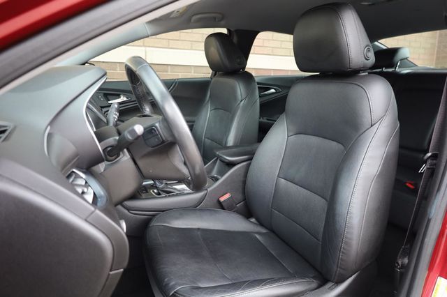 2018 Chevrolet Malibu Hybrid - 23045921 - 13