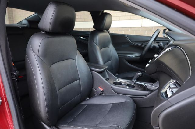2018 Chevrolet Malibu Hybrid - 23045921 - 25