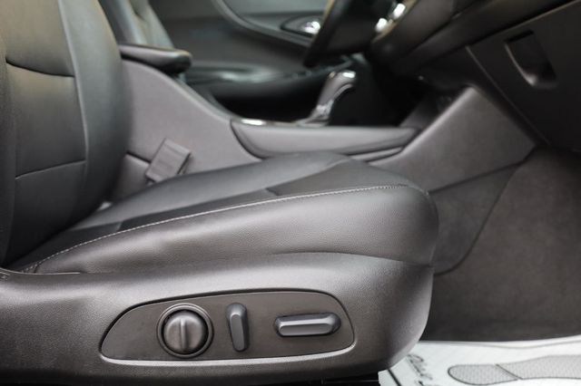 2018 Chevrolet Malibu Hybrid - 23045921 - 26