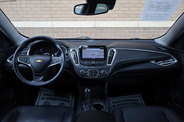 2018 Chevrolet Malibu Hybrid - 23045921 - 28