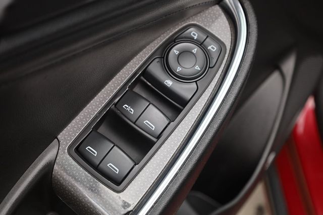 2018 Chevrolet Malibu Hybrid - 23045921 - 34