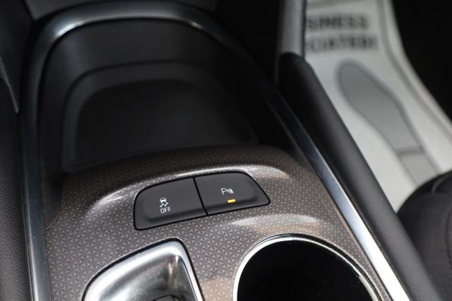 2018 Chevrolet Malibu Hybrid - 23045921 - 42