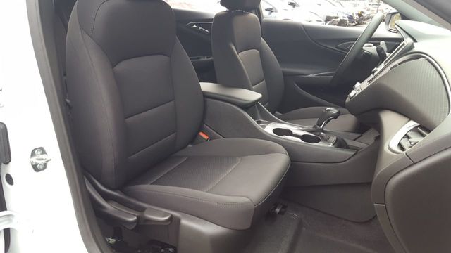 2018 Chevrolet Malibu LS - 18177051 - 9