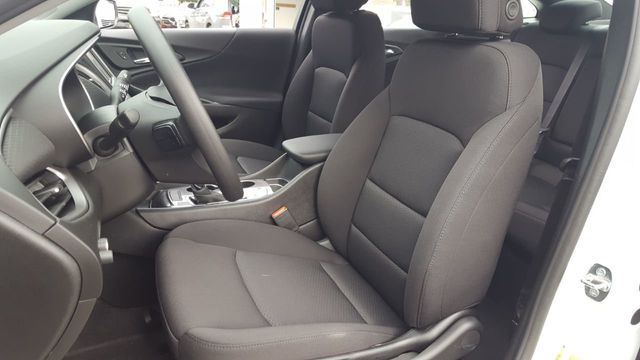 2018 Chevrolet Malibu LS - 18177051 - 12