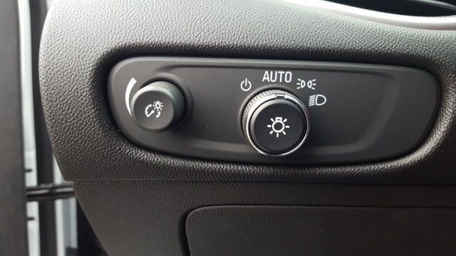 2018 Chevrolet Malibu LS - 18177051 - 15