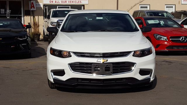 2018 Chevrolet Malibu LS - 18177051 - 1