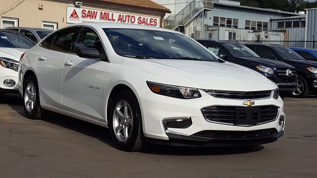 2018 Chevrolet Malibu LS - 18177051 - 2