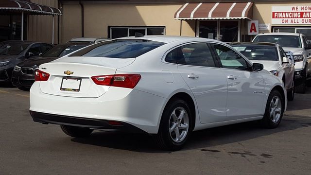 2018 Chevrolet Malibu LS - 18177051 - 3