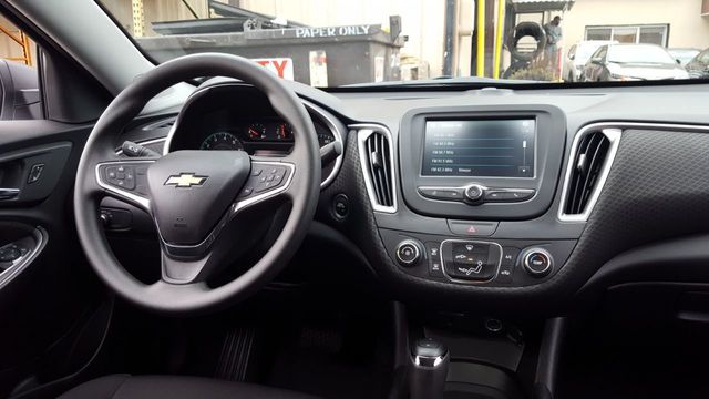 2018 Chevrolet Malibu LS - 18177051 - 7