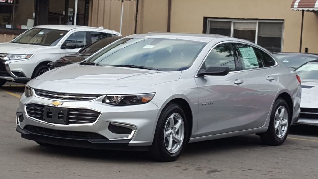 2018 Chevrolet Malibu LS - 18177052 | Video 1