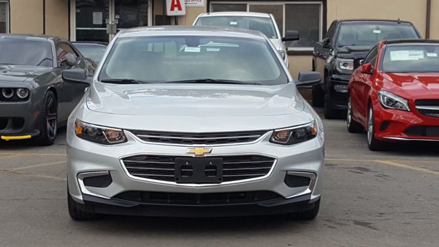2018 Chevrolet Malibu LS - 18177052 - 1