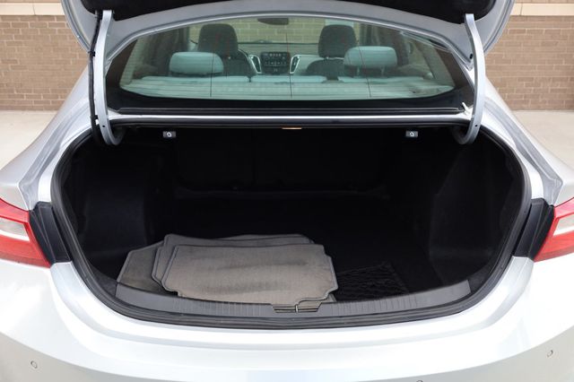 2018 Chevrolet Malibu LT - 23032025 - 10