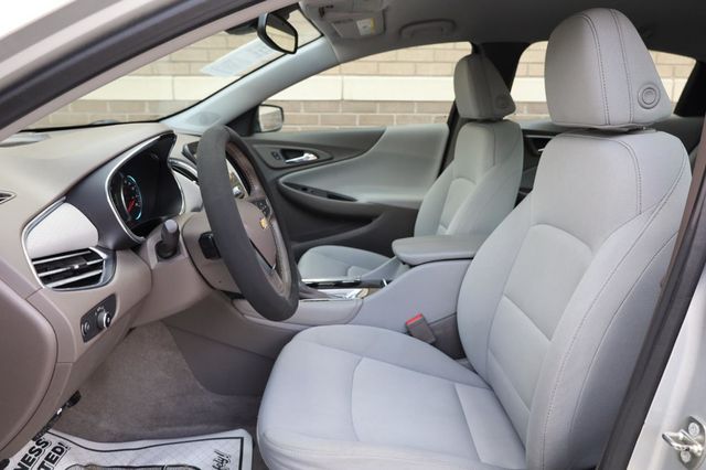 2018 Chevrolet Malibu LT - 23032025 - 13