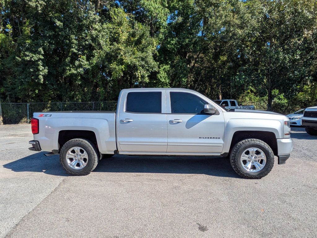 2018 Chevrolet Silverado 1500 photo 2