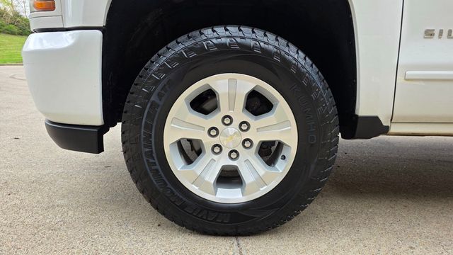 2018 Chevrolet Silverado 1500  - 23007793 - 36