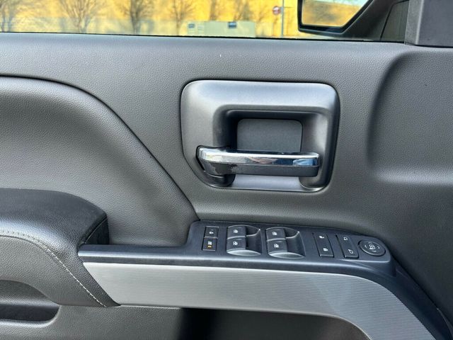 2018 Chevrolet Silverado 1500  - 23007794 - 31