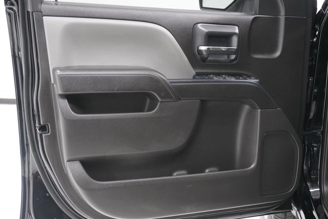 2018 Chevrolet Silverado 1500 2WD Crew Cab 143.5" Custom - 22941099 - 11