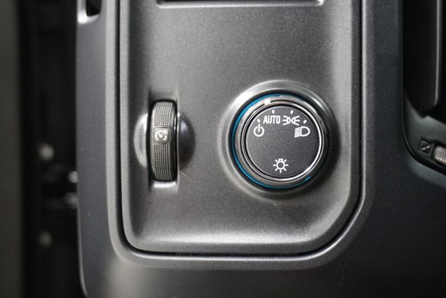 2018 Chevrolet Silverado 1500 2WD Crew Cab 143.5" Custom - 22941099 - 16