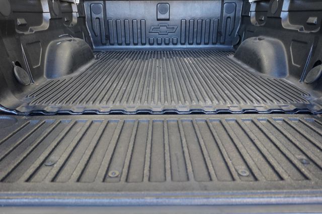 2018 Chevrolet Silverado 1500 2WD Crew Cab 143.5" Custom - 22941099 - 18