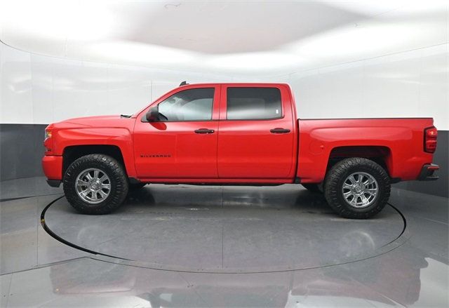 2018 Chevrolet Silverado 1500 2WD Crew Cab 143.5" Custom - 22956382 - 1
