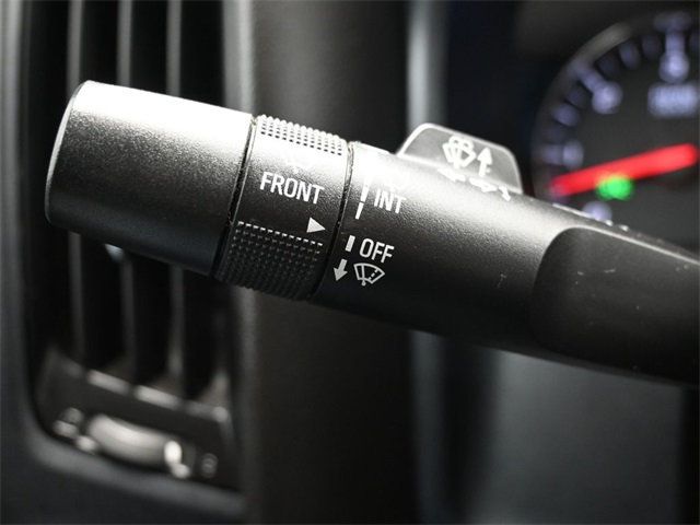 2018 Chevrolet Silverado 1500 2WD Crew Cab 143.5" Custom - 22956382 - 23