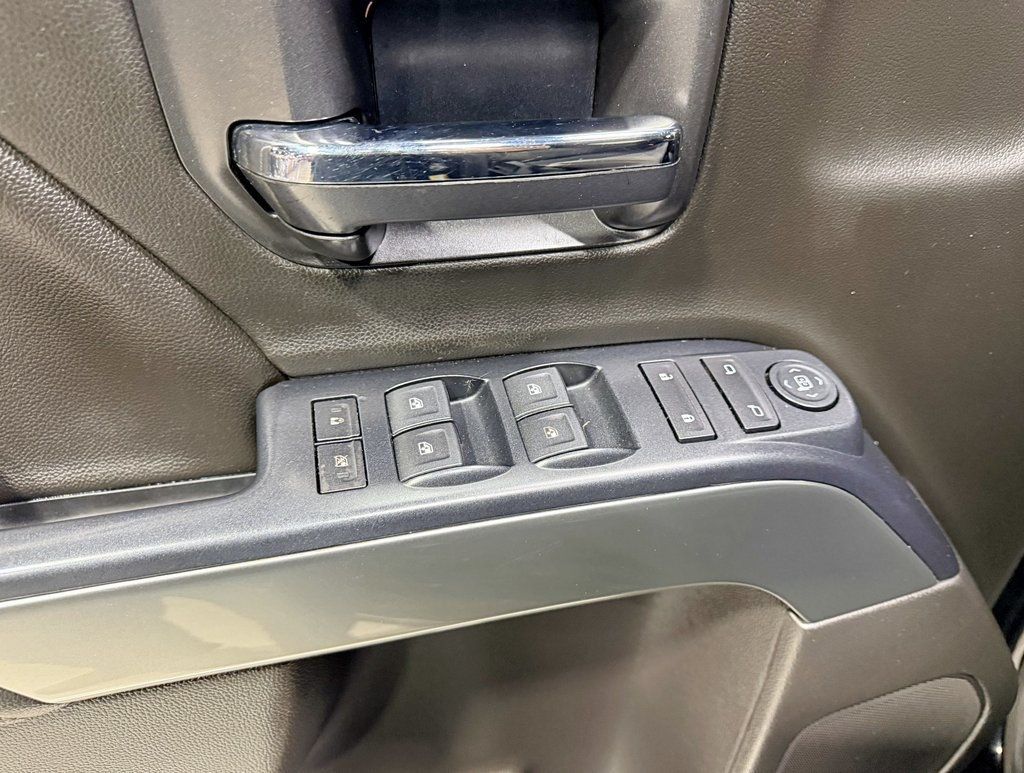 2018 Chevrolet Silverado 1500 4WD Crew Cab 143.5" LT w/1LT - 22959162 - 30