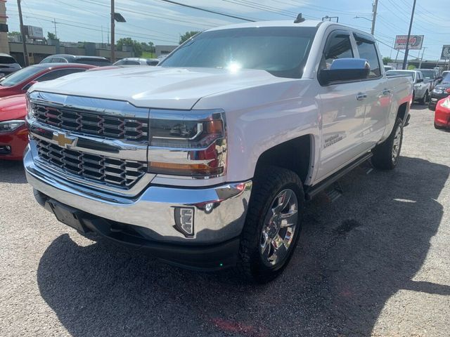 2018 Chevrolet Silverado 1500 4WD Crew Cab 143.5" LT w/1LT - 22889323 - 2