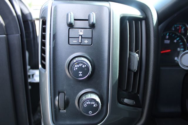2018 Chevrolet Silverado 1500 4WD Crew Cab 143.5" LT w/1LT - 23054761 - 23
