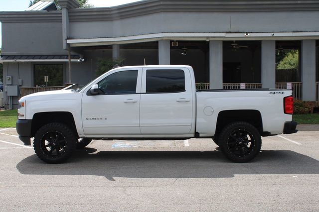 2018 Chevrolet Silverado 1500 4WD Crew Cab 143.5" LT w/1LT - 23054761 - 3