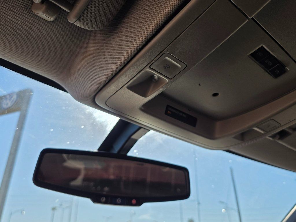 2018 Chevrolet Silverado 1500 4WD Crew Cab 143.5" LT w/1LT - 22951077 - 27