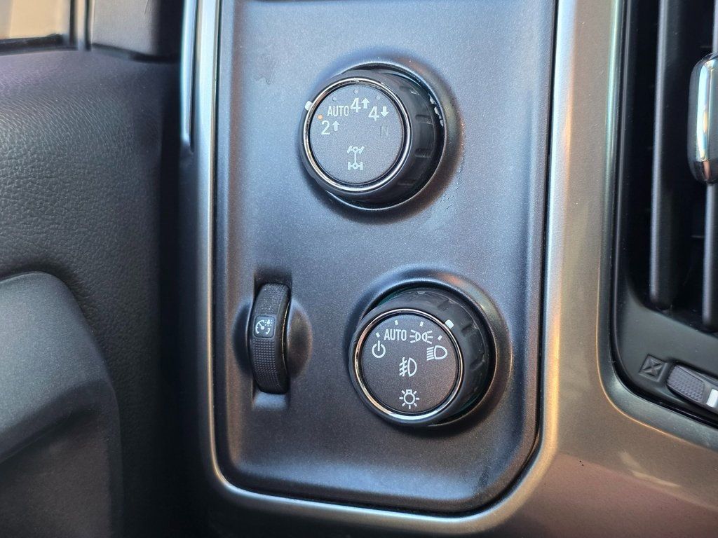 2018 Chevrolet Silverado 1500 4WD Crew Cab 143.5" LT w/1LT - 22951077 - 30