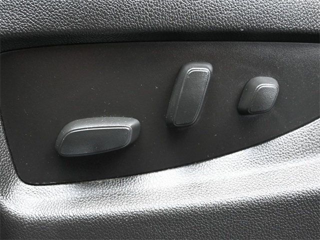 2018 Chevrolet Silverado 1500 4WD Crew Cab 143.5" LT w/1LT - 22958639 - 10