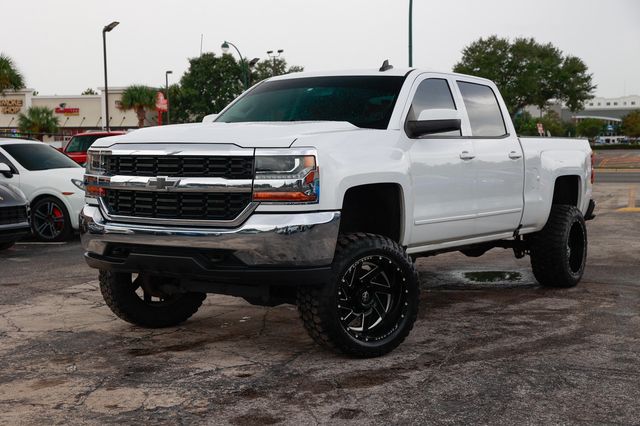 2018 Chevrolet Silverado 1500 4WD Crew Cab 143.5" LT w/1LT - 22924746 - 0