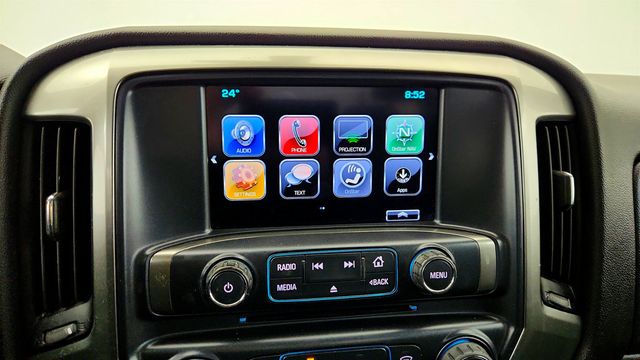 2018 Chevrolet Silverado 1500 4WD Double Cab 143.5'' 1LT with 5.3L Ecotec3 V8 - 22960138 - 17