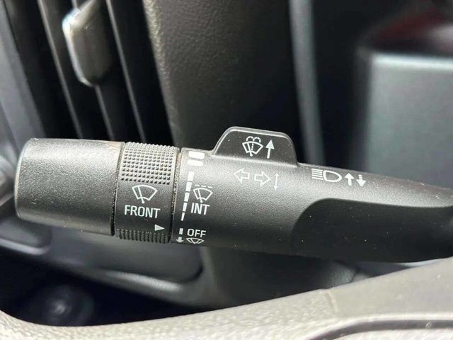 2018 Chevrolet Silverado 1500 4WD Double Cab 143.5" Custom - 22916437 - 29