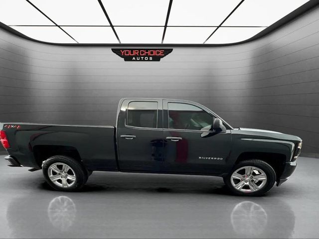 2018 Chevrolet Silverado 1500 4WD Double Cab 143.5" Custom - 22916437 - 3