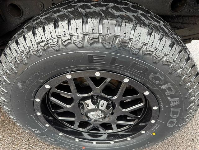 2018 Chevrolet Silverado 1500 4WD Double Cab 143.5" LT w/1LT - 22940165 - 11