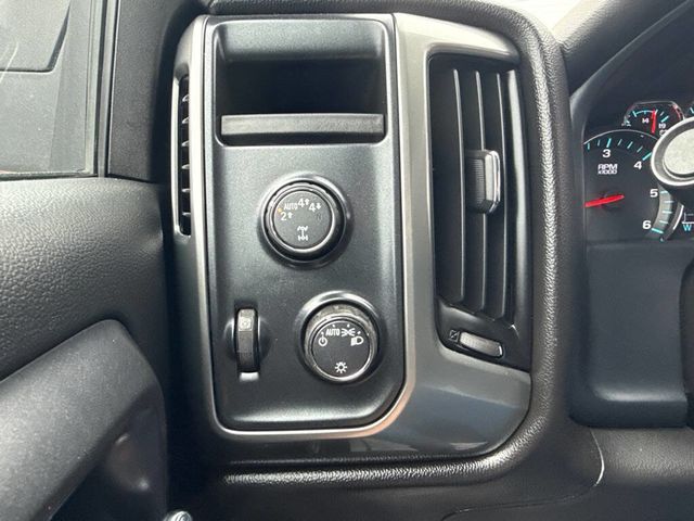 2018 Chevrolet Silverado 1500 4WD Double Cab 143.5" LT w/1LT - 22925058 - 29